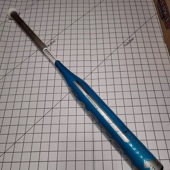 Easton Typhoon 7046 Aircraft Alloy Fastpitch Softball FP13TY 30" 19oz baseball - Picture 11 of 13